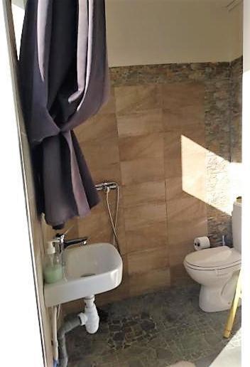 Chambre Avec Cuisine Et Sdb Semi-Privatives Separees Dans Un Ecrin De Verdure Les Abymes Buitenkant foto